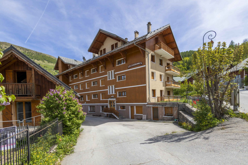 VUE 4 ETE  LES CHARDONNETS - VALLOIRE CENTRE 