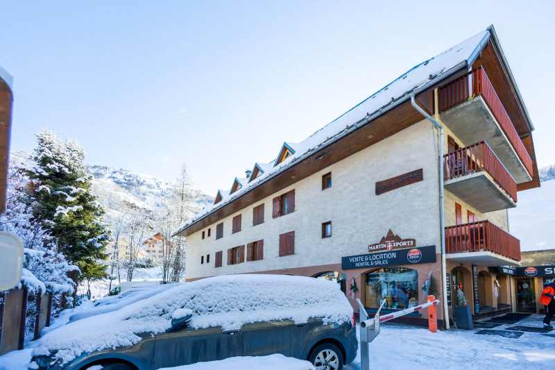 UE 1 HIVER LE CRET DE PÉRÈ - VALLOIRE CENTRE - VALLOIRE RESERVATIONS UE 1 HIVER LE CRET DE PÉRÈ - VALLOIRE CENTRE - VALLOIRE RESERVATIONS