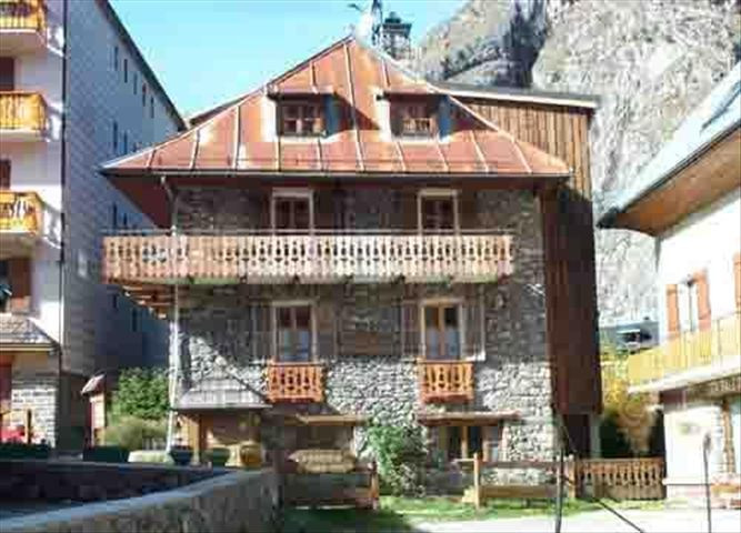 VUE 1 LE CHALET - VALLOIRE CENTRE - VALLOIRE RESERVATIONS VUE 1 LE CHALET - VALLOIRE CENTRE - VALLOIRE RESERVATIONS