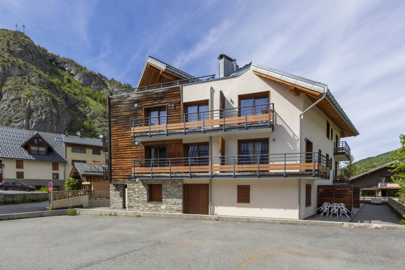 VUE 3 ETE - RESIDENCE L'EPINETTE - VALLOIRE CENTR VUE 3 ETE - RESIDENCE L'EPINETTE - VALLOIRE CENTR