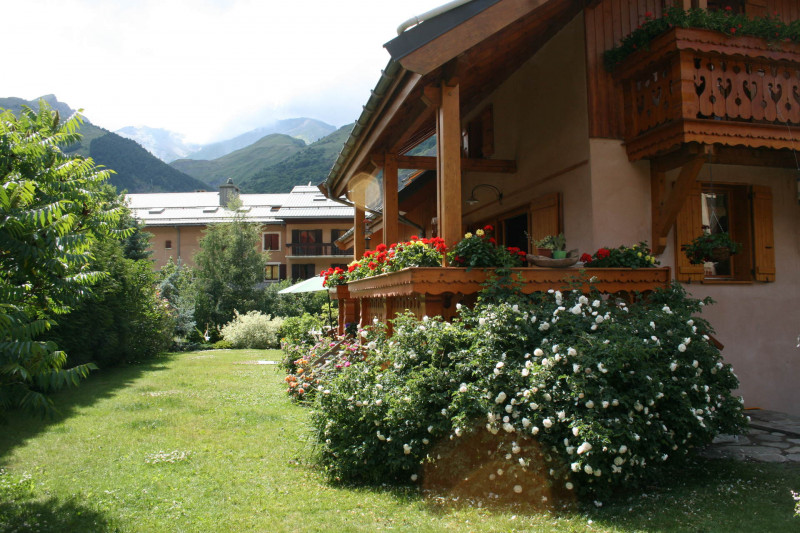 VUE 2 CHALET ORION - VALLOIRE CENTRE - VALLOIRE RESERVATIONS VUE 2 CHALET ORION - VALLOIRE CENTRE - VALLOIRE RESERVATIONS