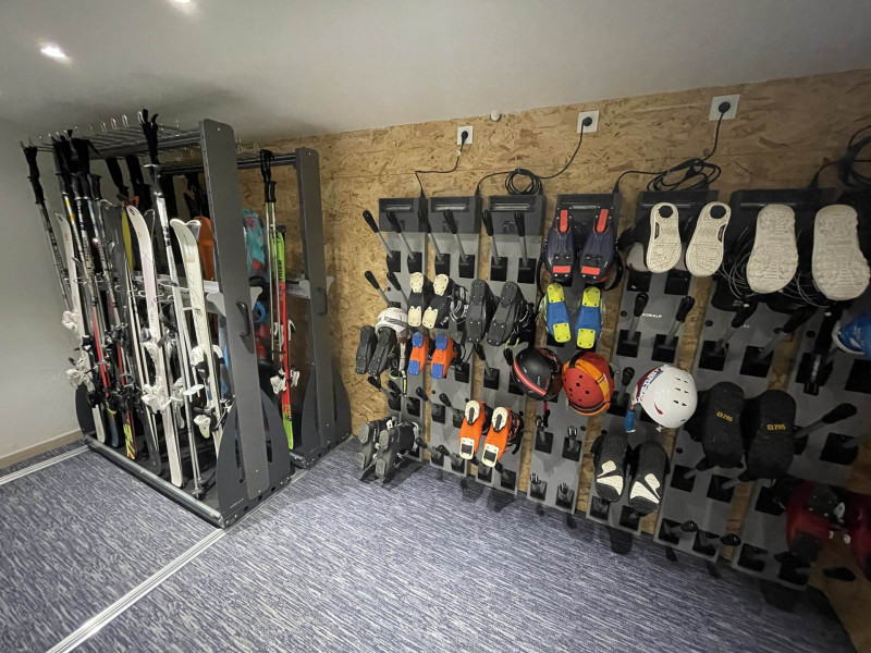 LOCAL A SKI - CHALET ANGE - VALLOIRE CENTRE - VALLOIRE RESERVATIONS