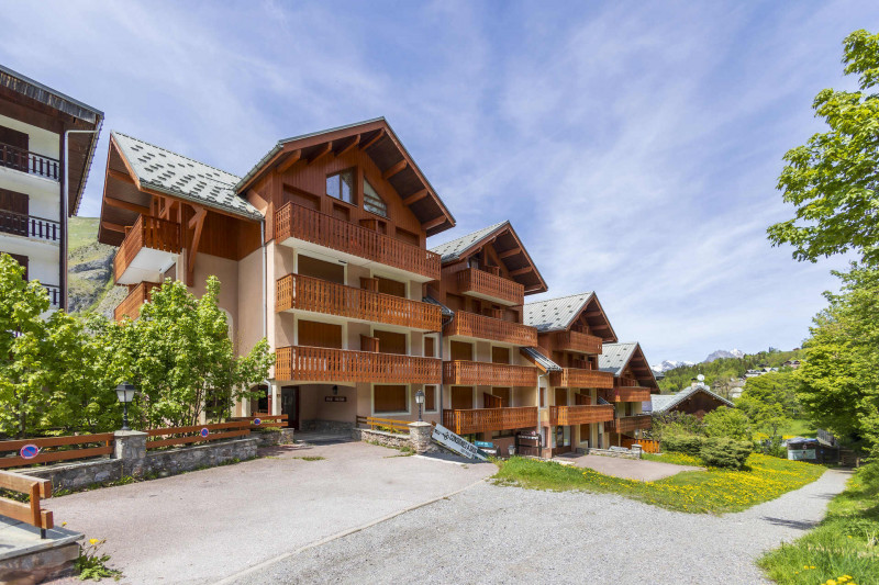 VUE 3 ETE RÉSIDENCE ROCHECHATEAU - VALLOIRE CENTRE VUE 3 ETE RÉSIDENCE ROCHECHATEAU - VALLOIRE CENTRE