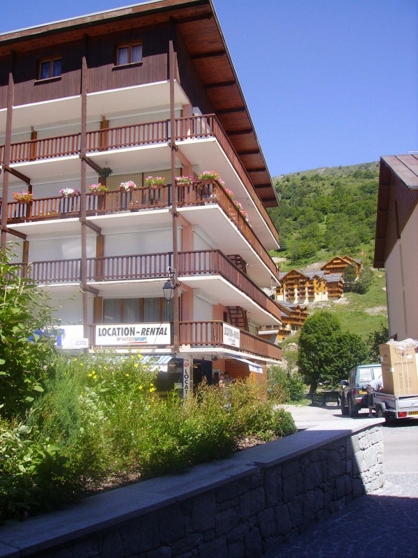 VUE 3 ETE LA RESIDENCE - VALLOIRE CENTRE VUE 3 ETE LA RESIDENCE - VALLOIRE CENTRE