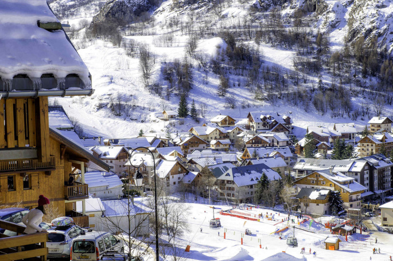 TÉLÉCABINE DU CRÊT DE LA BRIVE - SEJOUR SKI - LES CHALETS DE VALORIA GOELIA - VALLOIRE TÉLÉCABINE DU CRÊT DE LA BRIVE - SEJOUR SKI - LES CHALETS DE VALORIA GOELIA - VALLOIRE