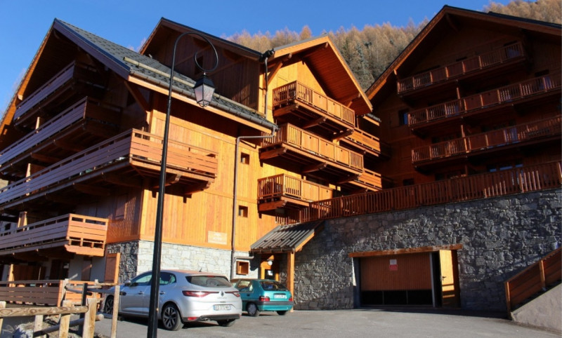 VUE 2 ASTER CHALETS DE LA VALLEE D'OR - VALLOIRE LES CHARBONNIERES - VALLOIRE RESERVATIONS VUE 2 ASTER CHALETS DE LA VALLEE D'OR - VALLOIRE LES CHARBONNIERES - VALLOIRE RESERVATIONS