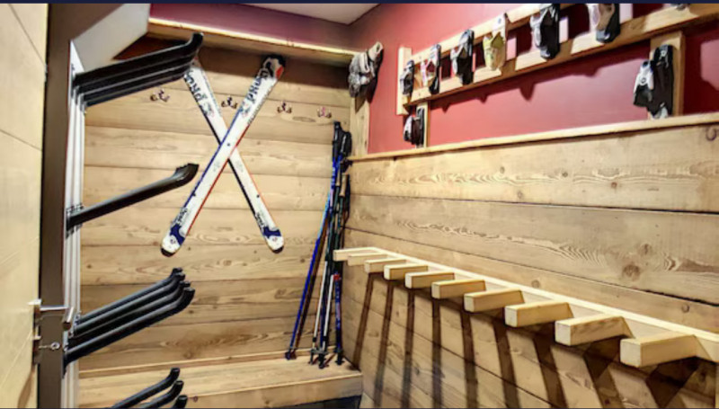 LOCAL A SKI - CHALET COSY - VALLOIRE LES VERNEYS - VALLOIRE RESERVATIONS