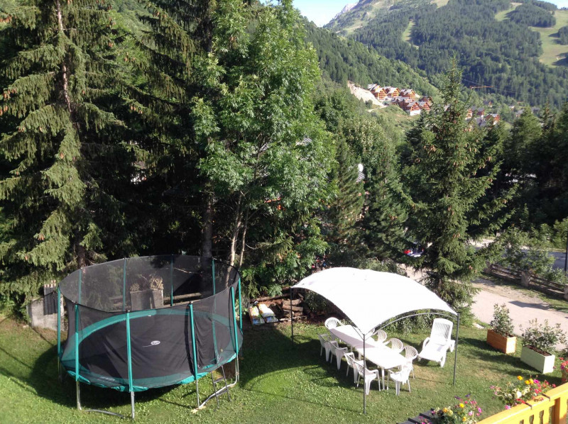 JARDIN ET JEUX - CHALET EPINETTE - VALLOIRE JARDIN ET JEUX - CHALET EPINETTE - VALLOIRE