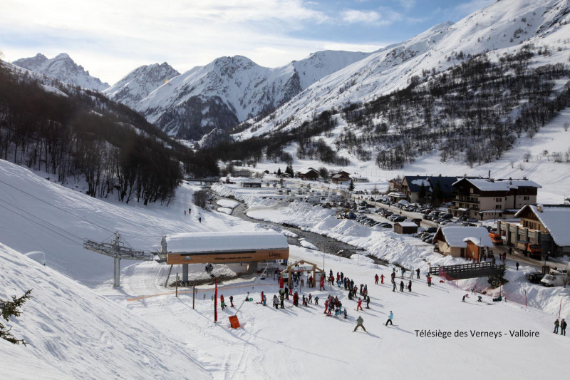 TELESIEGE DES VERNEYS - SEJOUR SKI - CHALET LES LUPINS - VALLOIRE TELESIEGE DES VERNEYS - SEJOUR SKI - CHALET LES LUPINS - VALLOIRE