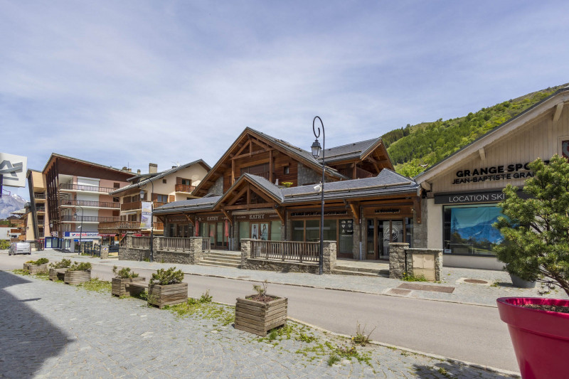 VUE 4 ETE CHALET LES PINS - VALLOIRE CENTRE VUE 4 ETE CHALET LES PINS - VALLOIRE CENTRE