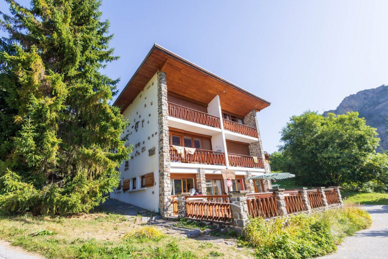 VUE 2 LES CAQUELONS - VALLOIRE MOULIN BENJAMIN - VALLOIRE RESERVATIONS