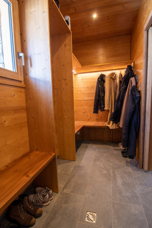 ENTREE CHALET KOPEREK - LE SERROZ VALLOIRE ENTREE CHALET KOPEREK - LE SERROZ VALLOIRE