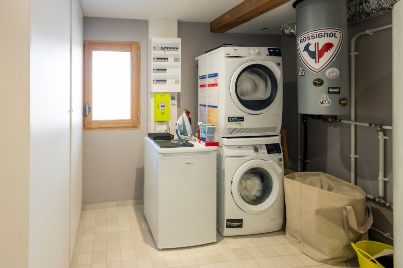 BUANDERIE - CHALET LOUIS ET ROSALIE - BONNENUIT VALLOIRE - VALLOIRE RESERVATIONS - HIVER