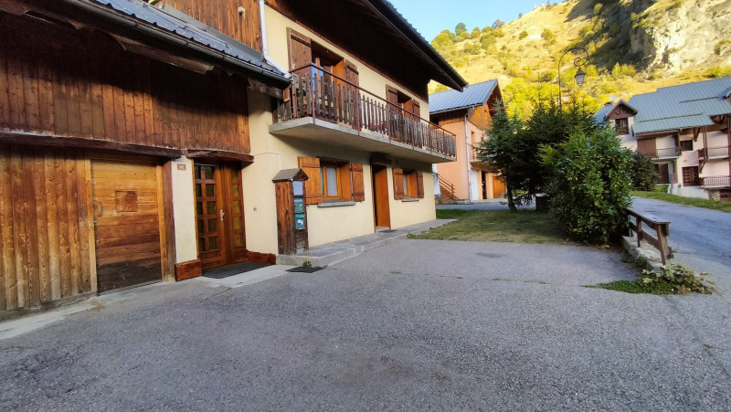 VUE 1 CHALET CHEZ ZEBULON - VALLOIRE LA BORGE - VALLOIRE RESERVATIONS VUE 1 CHALET CHEZ ZEBULON - VALLOIRE LA BORGE - VALLOIRE RESERVATIONS