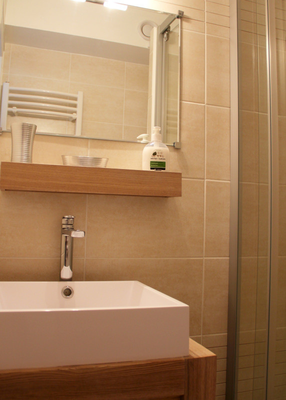 SALLE D'EAU - STUDIO CROIX DU SUD 223 - CLOS DES ETOILES - VALLOIRE CENTRE SALLE D'EAU - STUDIO CROIX DU SUD 223 - CLOS DES ETOILES - VALLOIRE CENTRE