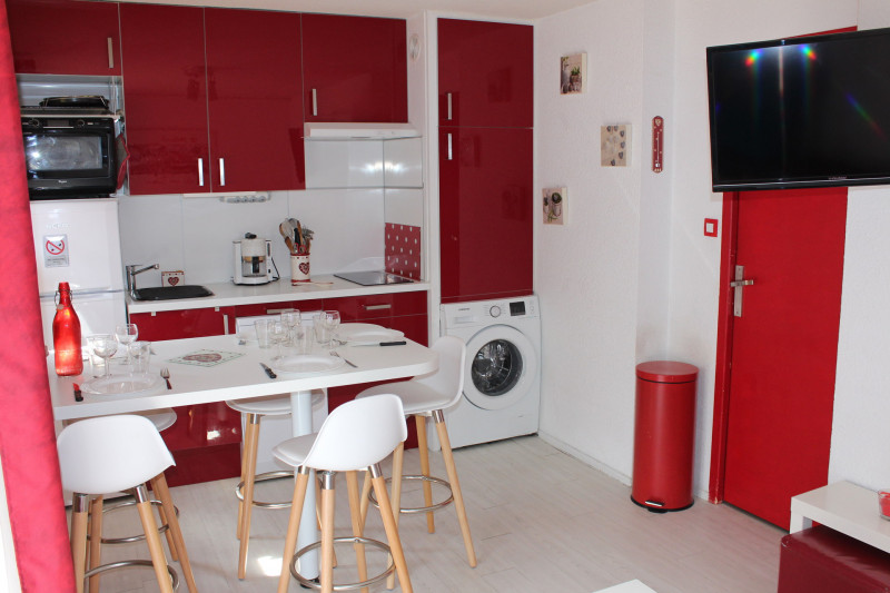 CUISINE - APPARTEMENT CROIX DU SUD 217 - CLOS DES ETOILES - VALLOIRE CENTRE CUISINE - APPARTEMENT CROIX DU SUD 217 - CLOS DES ETOILES - VALLOIRE CENTRE