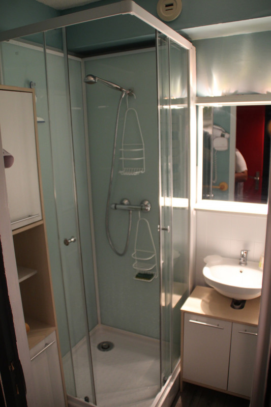 SALLE D'EAU - APPARTEMENT CROIX DU SUD 217 - CLOS DES ETOILES - VALLOIRE CENTRE SALLE D'EAU - APPARTEMENT CROIX DU SUD 217 - CLOS DES ETOILES - VALLOIRE CENTRE