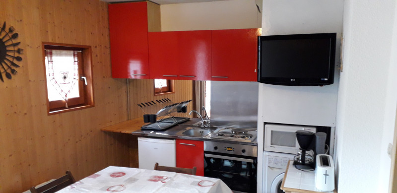 CUISINE - STUDIO CROIX DU SUD 312 - CLOS DES ETOILES - VALLOIRE CENTRE CUISINE - STUDIO CROIX DU SUD 312 - CLOS DES ETOILES - VALLOIRE CENTRE