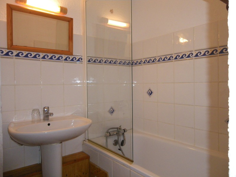 SALLE DE BAINS - STUDIO EDEN VAL 1 - VALLOIRE CENTRE