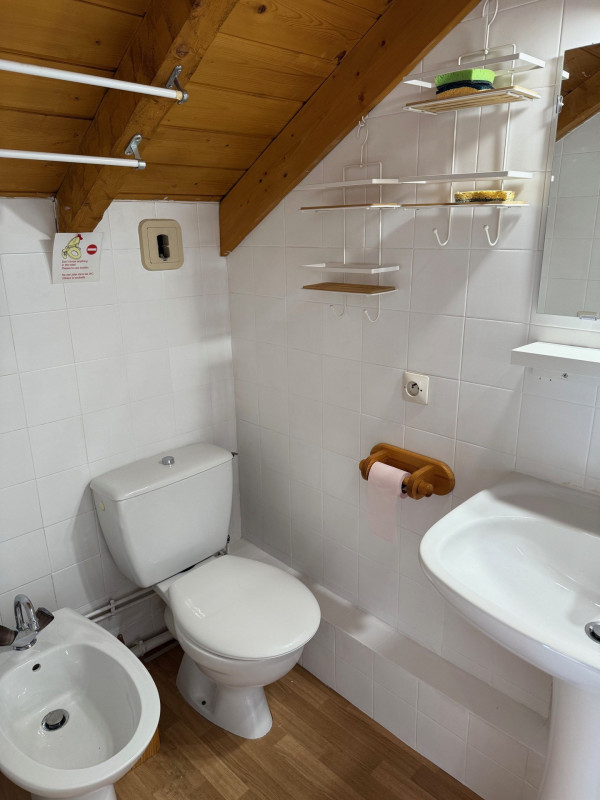 SALLE D'EAU CHAMBRE 2 - APPARTEMENT EDEN VAL 11 - VALLOIRE CENTRE