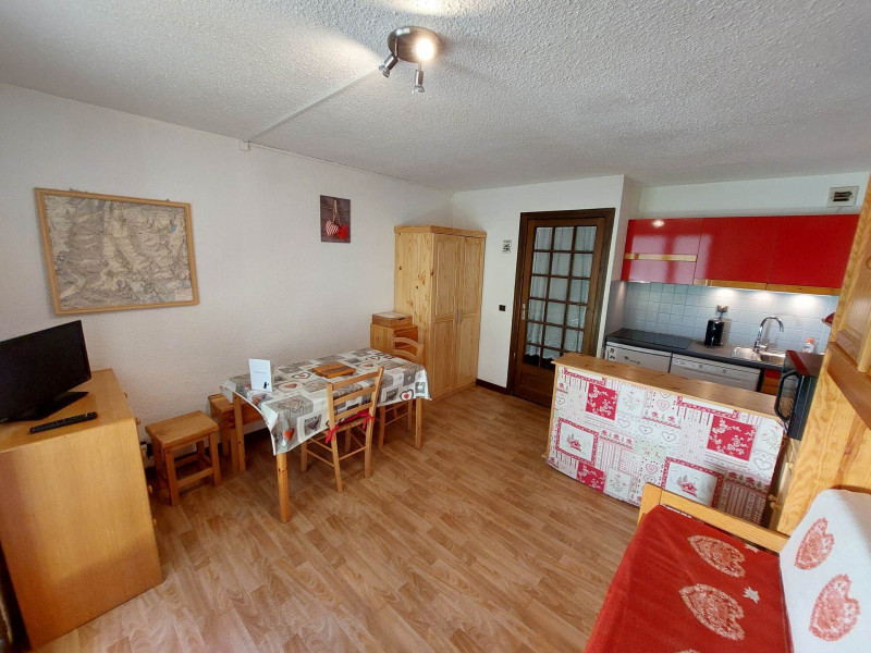 SALON/SALLE A MANGER - STUDIO CRETES 110 - VALLOIRE CENTRE - VALLOIRE RESERVATIONS SALON/SALLE A MANGER - STUDIO CRETES 110 - VALLOIRE CENTRE - VALLOIRE RESERVATIONS