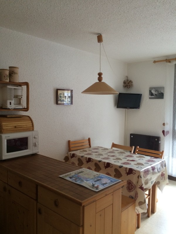 SALLE A MANGER - STUDIO CRETES 114 - VALLOIRE CENTRE
