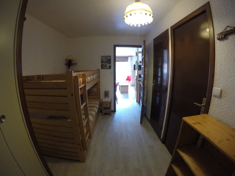 CABINE - APPARTEMENT LE PRAZ 13 - VALLOIRE CENTRE CABINE - APPARTEMENT LE PRAZ 13 - VALLOIRE CENTRE