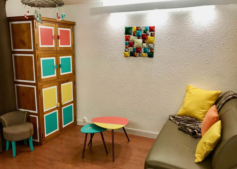 SALON - APPARTEMENT LE PRAZ 19 - VALLOIRE CENTRE - VALLOIRE RESERVATIONS SALON - APPARTEMENT LE PRAZ 19 - VALLOIRE CENTRE - VALLOIRE RESERVATIONS