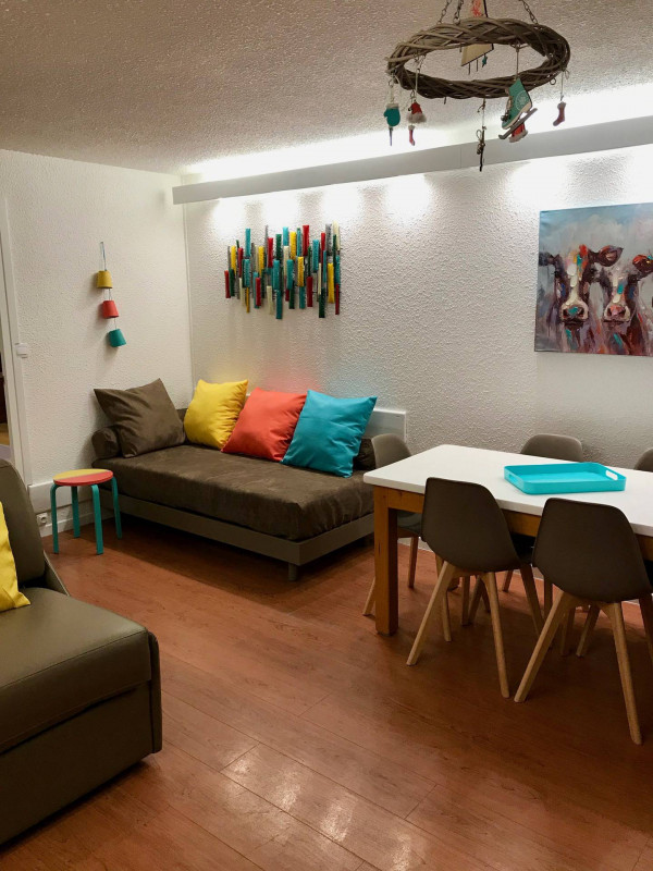 SALON - APPARTEMENT LE PRAZ 19 - VALLOIRE CENTRE SALON - APPARTEMENT LE PRAZ 19 - VALLOIRE CENTRE