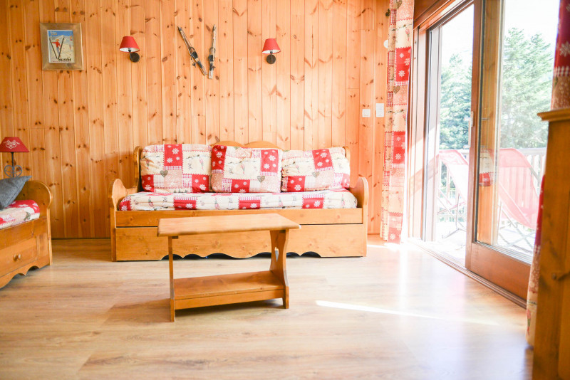 SALON - APPARTEMENT LE PRAZ 15 - VALLOIRE CENTRE - VALLOIRE RESERVATIONS SALON - APPARTEMENT LE PRAZ 15 - VALLOIRE CENTRE - VALLOIRE RESERVATIONS