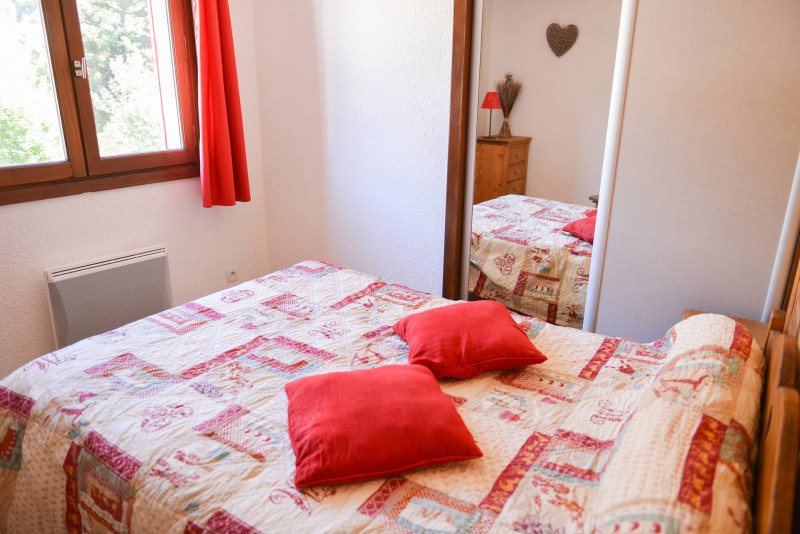 CHAMBRE - APPARTEMENT LE PRAZ 15 - VALLOIRE CENTRE CHAMBRE - APPARTEMENT LE PRAZ 15 - VALLOIRE CENTRE