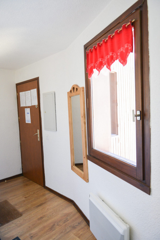 ENTREE - APPARTEMENT LE PRAZ 15 - VALLOIRE CENTRE ENTREE - APPARTEMENT LE PRAZ 15 - VALLOIRE CENTRE