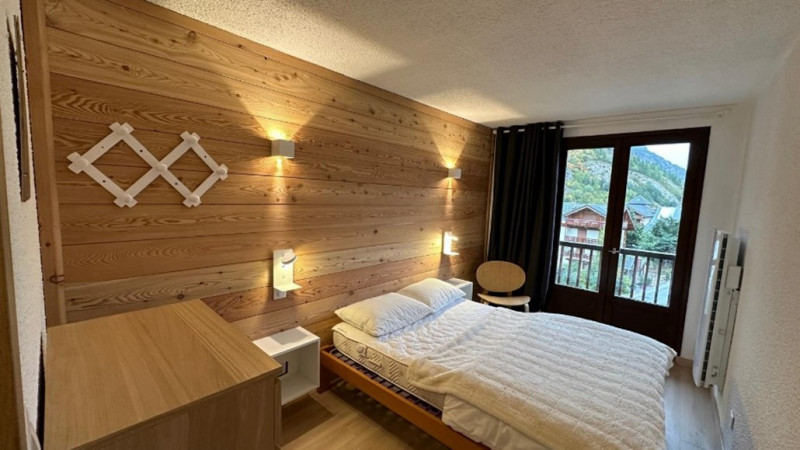 CHAMBRE 1 -  APPARTEMENT PRAZ 23 - VALLOIRE CENTRE