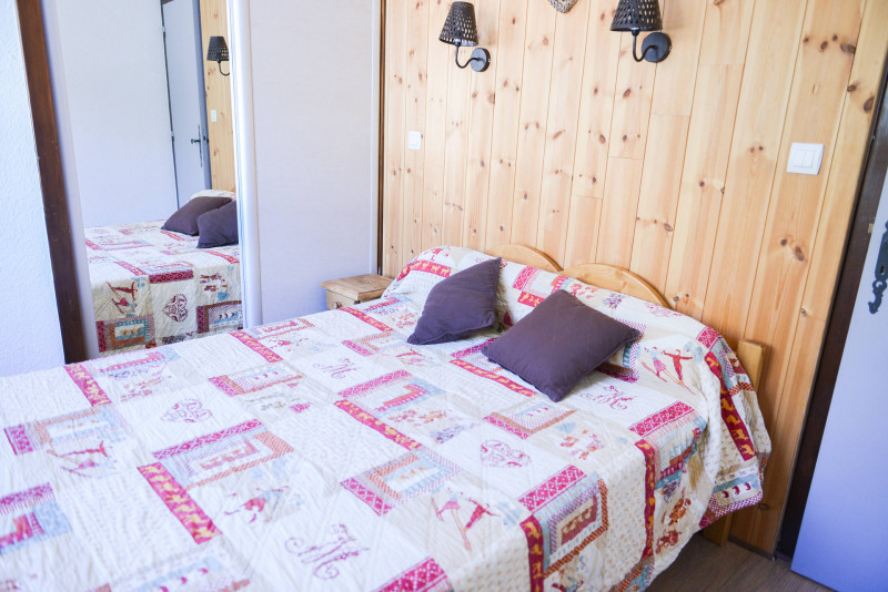 CHAMBRE - APPARTEMENT PRAZ 9 - VALLOIRE CENTRE CHAMBRE - APPARTEMENT PRAZ 9 - VALLOIRE CENTRE