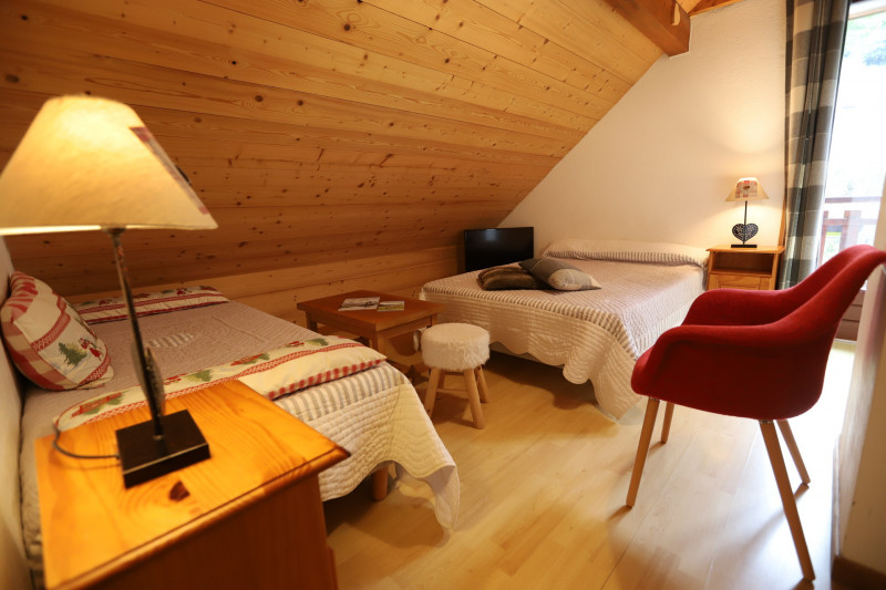 COIN CHAMBRE - STUDIO LES SELLETTES 5 - VALLOIRE CENTRE COIN CHAMBRE - STUDIO LES SELLETTES 5 - VALLOIRE CENTRE