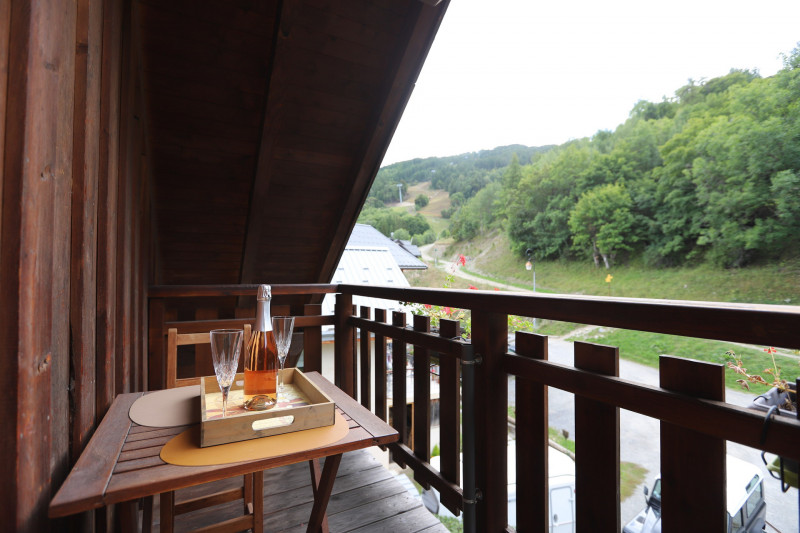 VUE BALCON ETE - STUDIO LES SELLETTES 5 - VALLOIRE CENTRE VUE BALCON ETE - STUDIO LES SELLETTES 5 - VALLOIRE CENTRE