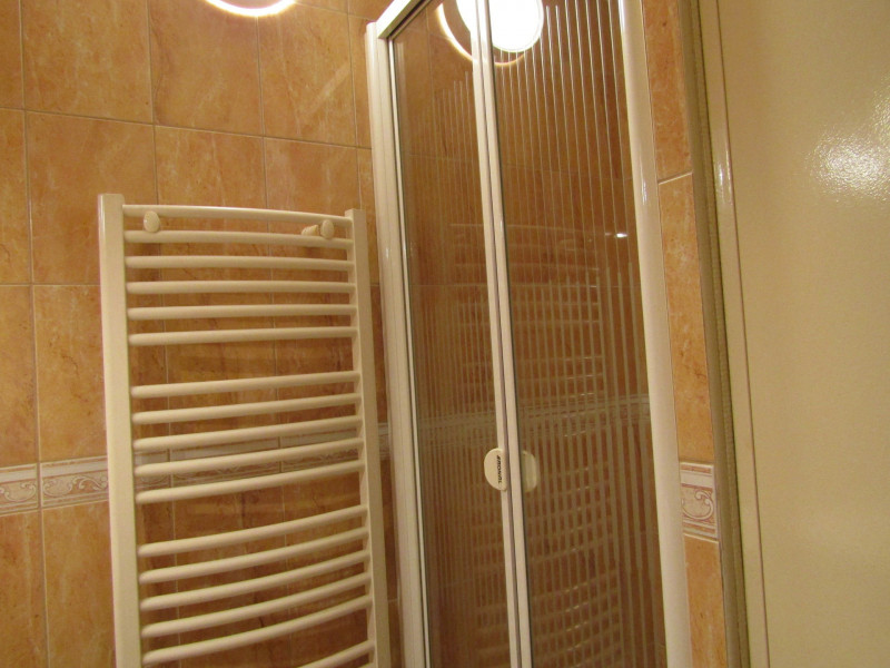 SALLE D'EAU - APPARTEMENT BERGERS 20 - VALLOIRE CENTRE SALLE D'EAU - APPARTEMENT BERGERS 20 - VALLOIRE CENTRE