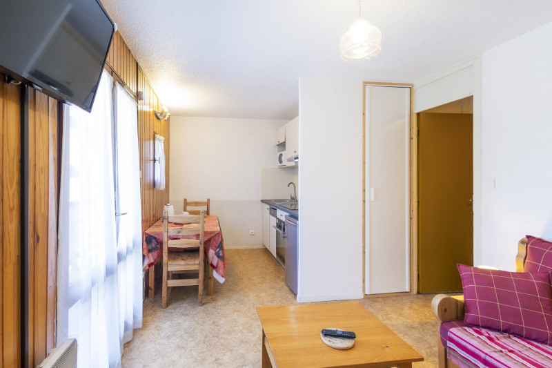 SALON - APPARTEMENT LES BERGERS 29 - VALLOIRE CENTRE - VALLOIRE RESERVATIONS SALON - APPARTEMENT LES BERGERS 29 - VALLOIRE CENTRE - VALLOIRE RESERVATIONS