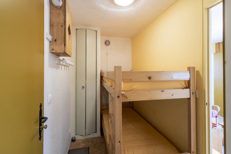CABINE - APPARTEMENT LES BERGERS 29 - VALLOIRE CENTRE - VALLOIRE RESERVATIONS CABINE - APPARTEMENT LES BERGERS 29 - VALLOIRE CENTRE - VALLOIRE RESERVATIONS