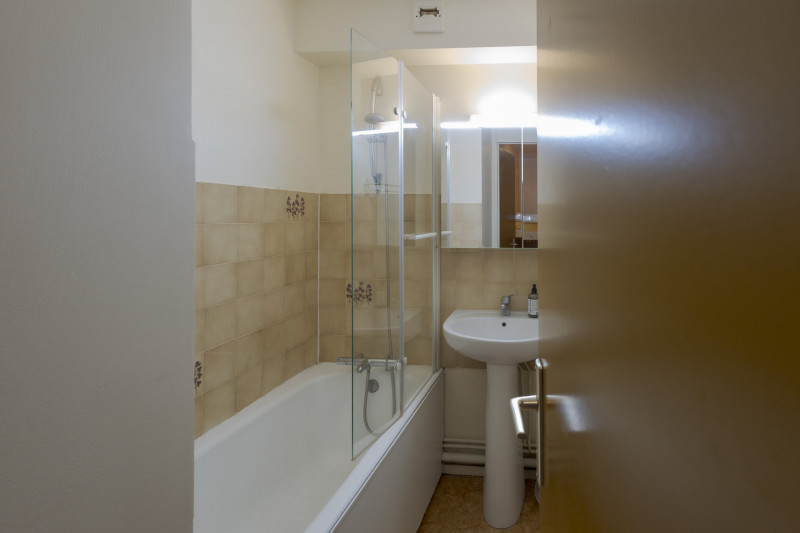 SALLE DE BAIN - APPARTEMENT LES BERGERS 29 - VALLOIRE CENTRE - VALLOIRE RESERVATIONS SALLE DE BAIN - APPARTEMENT LES BERGERS 29 - VALLOIRE CENTRE - VALLOIRE RESERVATIONS