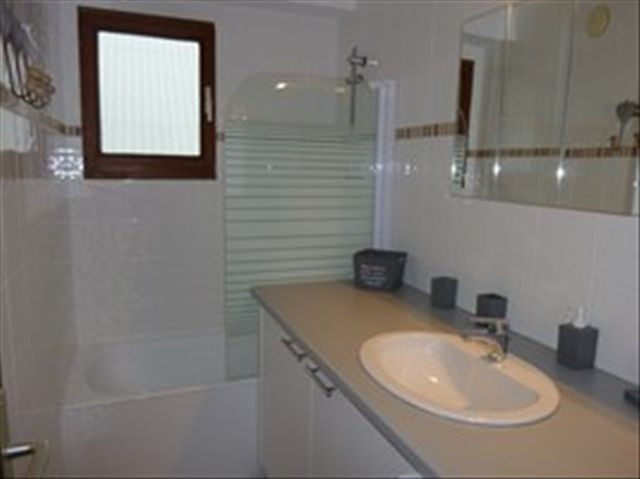 SALLE DE BAINS - APPARTEMENT CRET DE PERE N°5 - VALLOIRE CENTRE SALLE DE BAINS - APPARTEMENT CRET DE PERE N°5 - VALLOIRE CENTRE