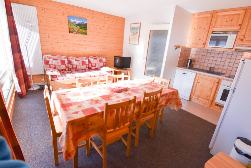 SALON - APPARTEMENT VAL D'AUREA C31 - VALLOIRE CENTRE-VALLOIRE RESERVATIONS SALON - APPARTEMENT VAL D'AUREA C31 - VALLOIRE CENTRE-VALLOIRE RESERVATIONS