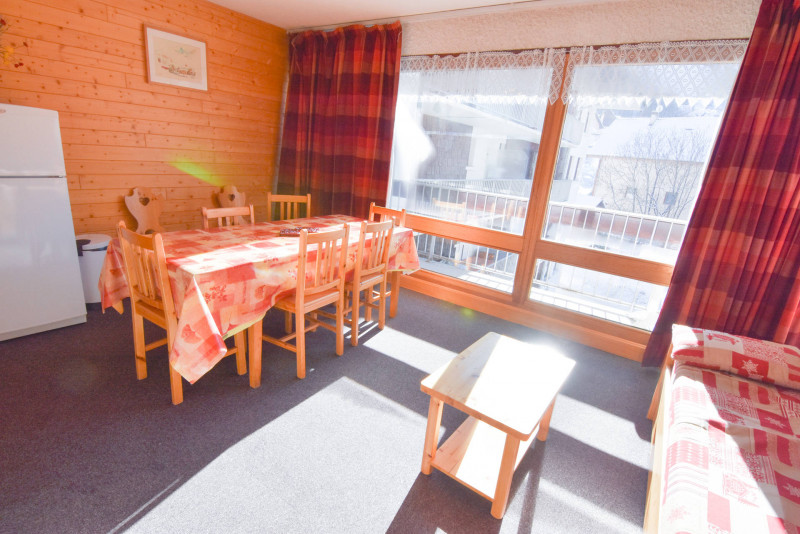 SALON - APPARTEMENT VAL D'AUREA C31 - VALLOIRE CENTRE-VALLOIRE RESERVATIONS SALON - APPARTEMENT VAL D'AUREA C31 - VALLOIRE CENTRE-VALLOIRE RESERVATIONS