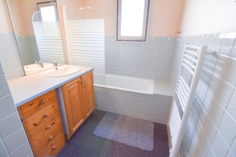 SALLE DE BAIN - APPARTEMENT VAL D'AUREA C31 - VALLOIRE CENTRE SALLE DE BAIN - APPARTEMENT VAL D'AUREA C31 - VALLOIRE CENTRE