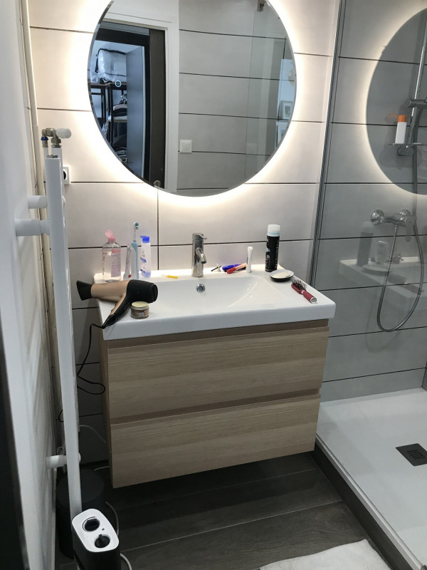 SALLE D'EAU - VAL D'AUREA 48 - VALLOIRE CENTRE SALLE D'EAU - VAL D'AUREA 48 - VALLOIRE CENTRE