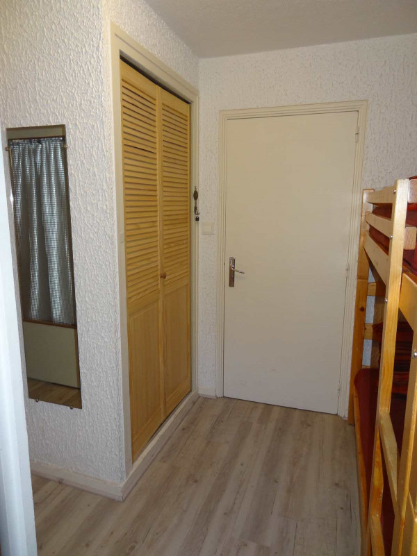 ENTREE - APPARTEMENT VAL D'AUREA 1 - VALLOIRE CENTRE - VALLOIRE RESERVATIONS ENTREE - APPARTEMENT VAL D'AUREA 1 - VALLOIRE CENTRE - VALLOIRE RESERVATIONS