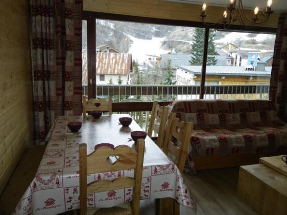 COIN REPAS - APPARTEMENT VAL D'AUREA D4 - VALLOIRE CENTRE COIN REPAS - APPARTEMENT VAL D'AUREA D4 - VALLOIRE CENTRE