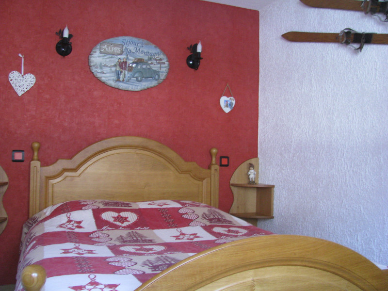 CHAMBRE - APPARTEMENT VAL D'AUREA 1A - VALLOIRE CENTRE CHAMBRE - APPARTEMENT VAL D'AUREA 1A - VALLOIRE CENTRE