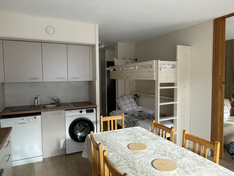 CUISINE - APPARTEMENT CREY DU QUART N°27/28 - VALLOIRE CENTRE - VALLOIRE RESERVATIONS