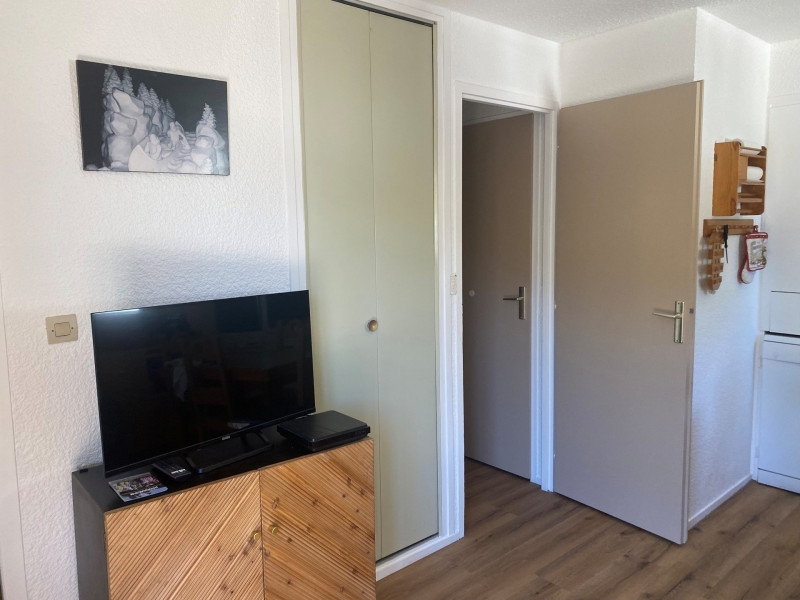 SALON - APPARTEMENT CARENE 13 - VALLOIRE CENTRE SALON - APPARTEMENT CARENE 13 - VALLOIRE CENTRE